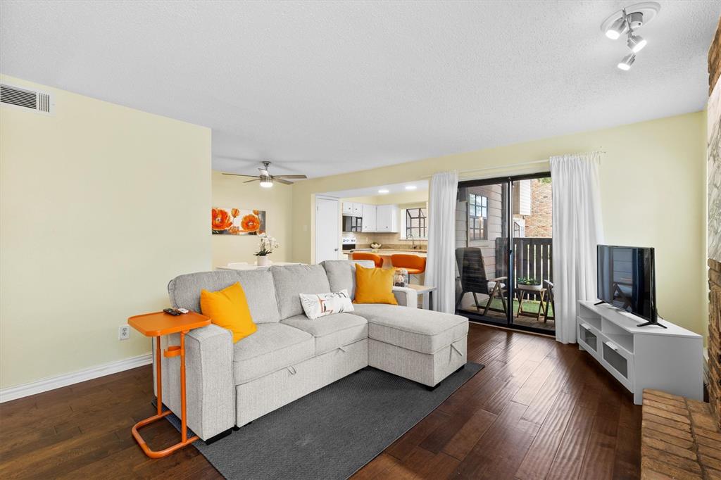 15221 Berry Trail 807