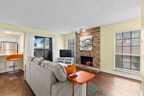 15221 Berry Trail 807 Dallas TX 75248