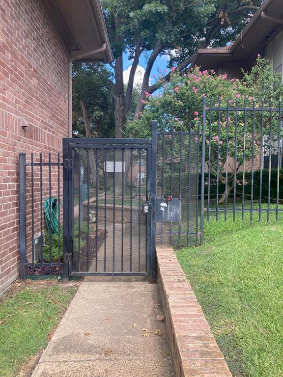 Hollows North Condominium - Residential