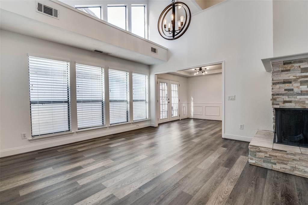 17018 Planters Row