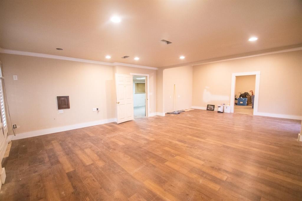 B R Add - Commercial Sale