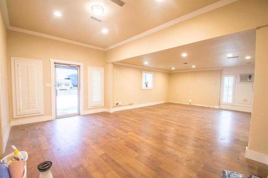 B R Add - Commercial Sale