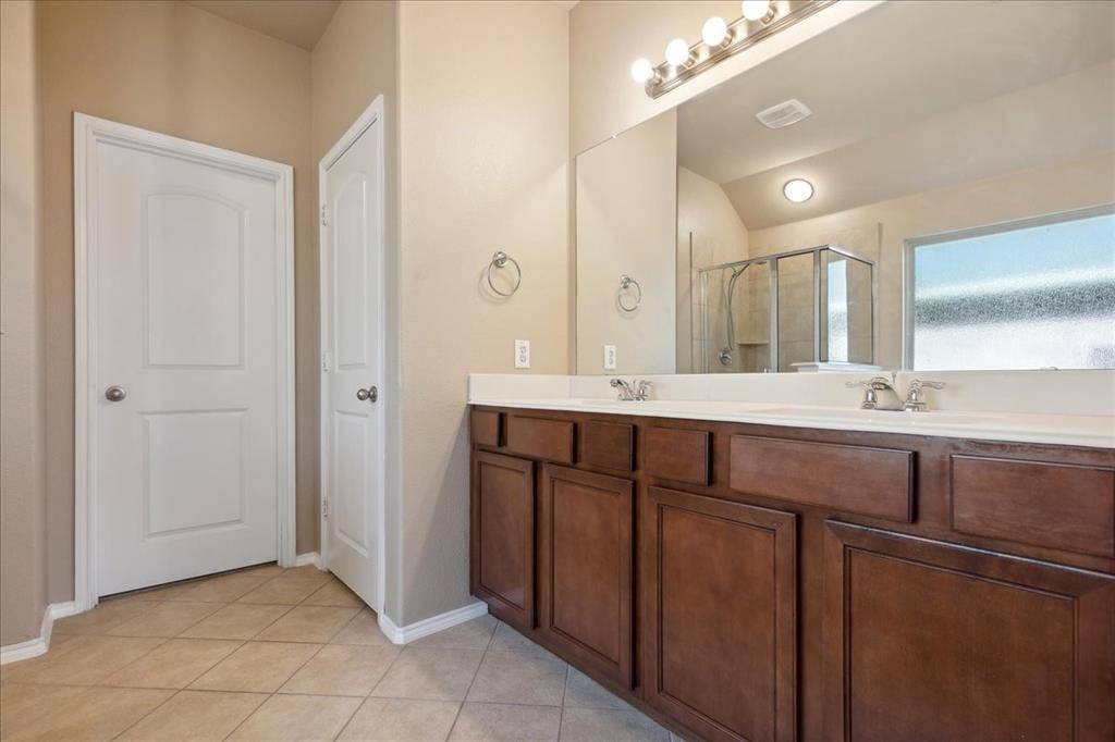 Sunset Pointe Ph Eight - Residential Lease