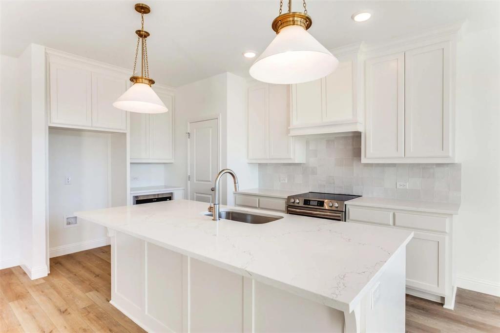 Courts of Bonnie Brae - Residential