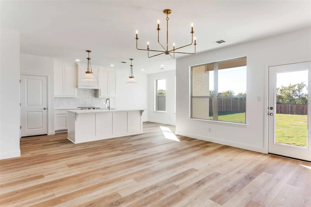 Courts of Bonnie Brae - Residential