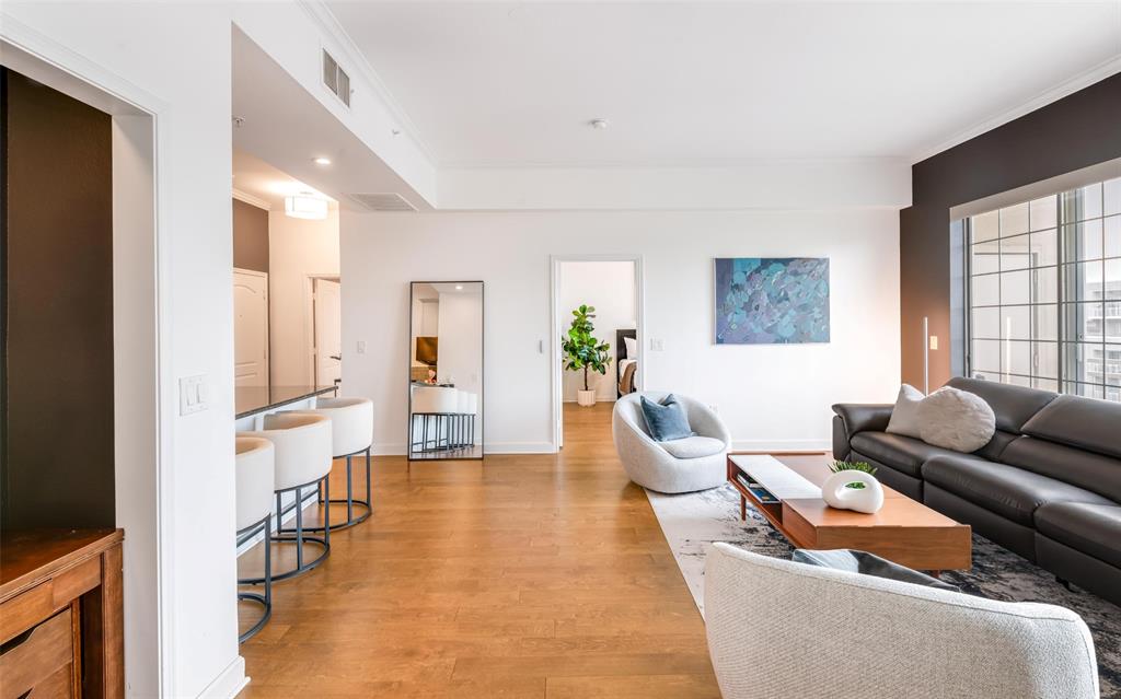 Renaissance On Turtle Creek Condo - Residential