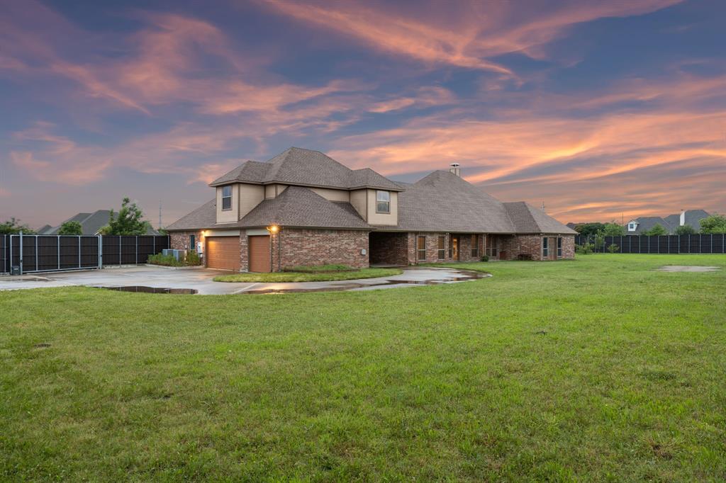 2412 W Alamosa Drive
