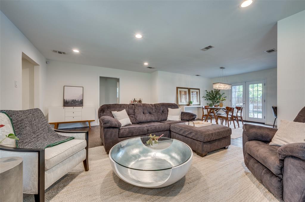 8543 Glencrest Lane