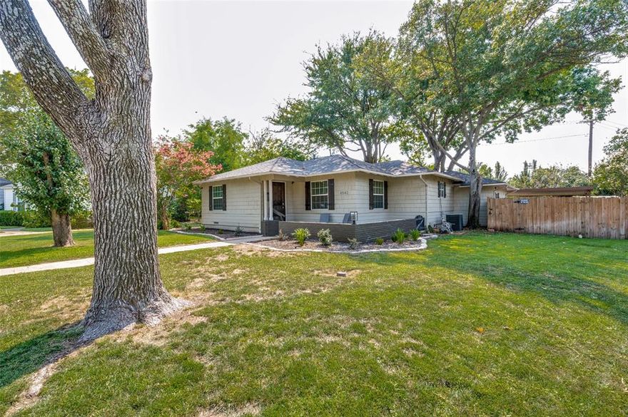 Beautifully updated home located in highly sought after Bluffview neighborhood! The home speaks for its self. The home has been meticulously cared for and maintained. The home sits on a quarter acre lot with plenty of room in the backyard to add in additional entertainment features. The location has drawn in many newer construction homes in the upper range of 1M-6M. With the location comes quick access to downtown Dallas, Dallas Love airport, and Highland Park.