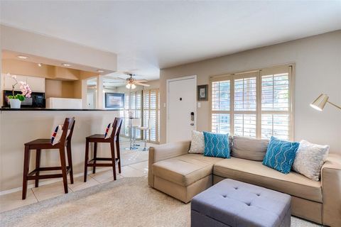 4215 Avondale Avenue 210 Dallas TX 75219