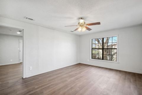 Tiny photo for 114 Otis Street, Whitesboro, TX 76273 (MLS # 21102054)