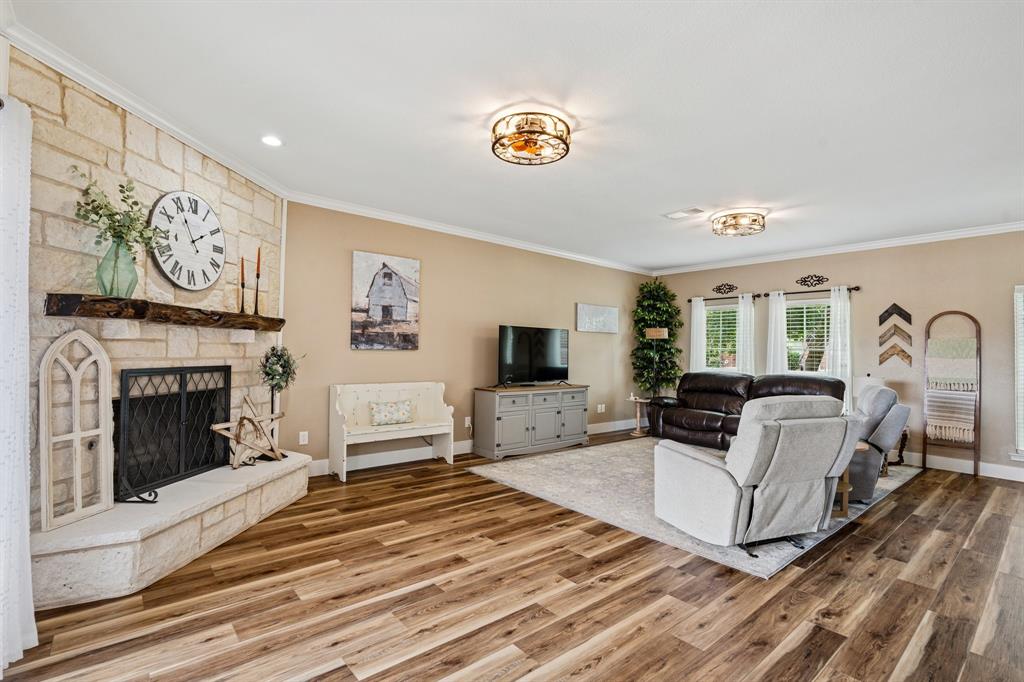 2504 Carrie Lane