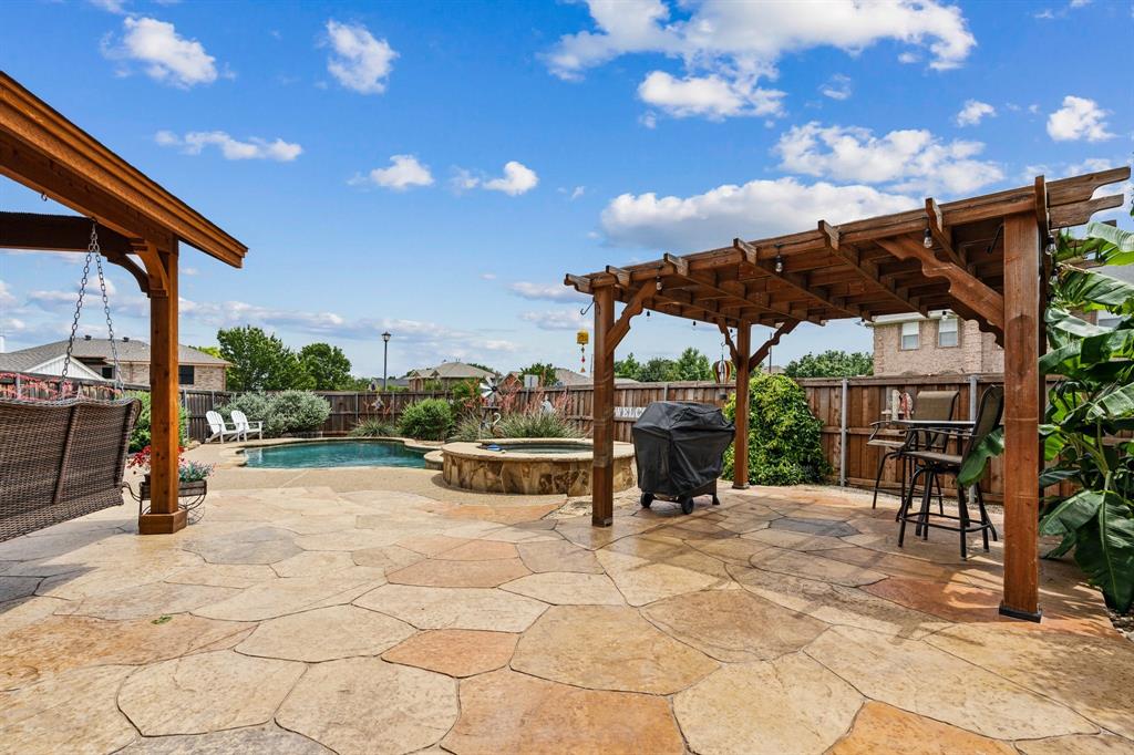 2504 Carrie Lane