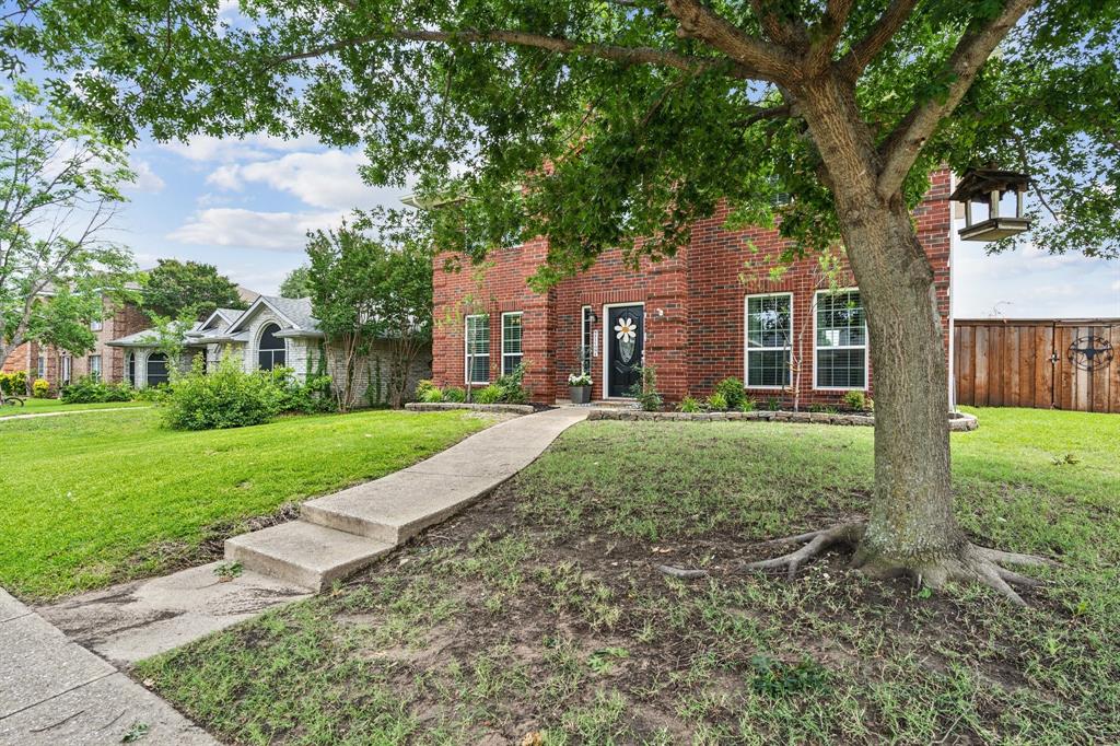 2504 Carrie Lane
