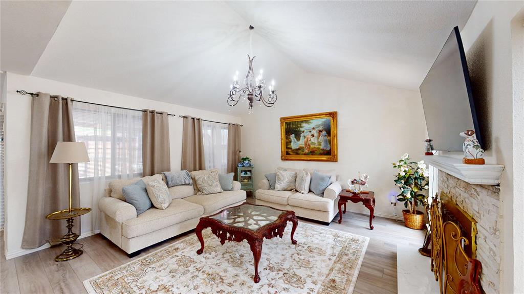 1618 Grandview Drive