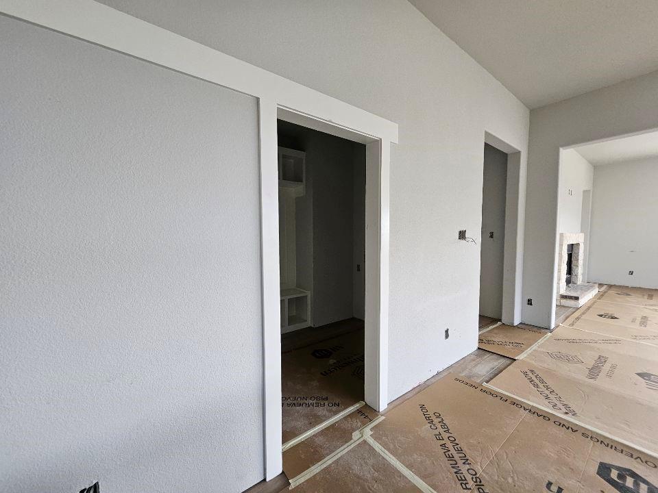 Aero Vista - Residential