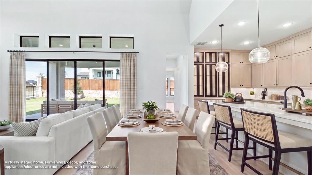 2640 Live Oak Lane