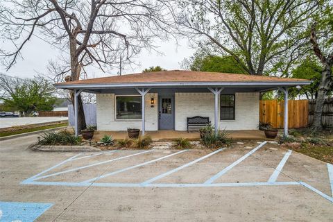 404 N Oak Street Roanoke TX 76262