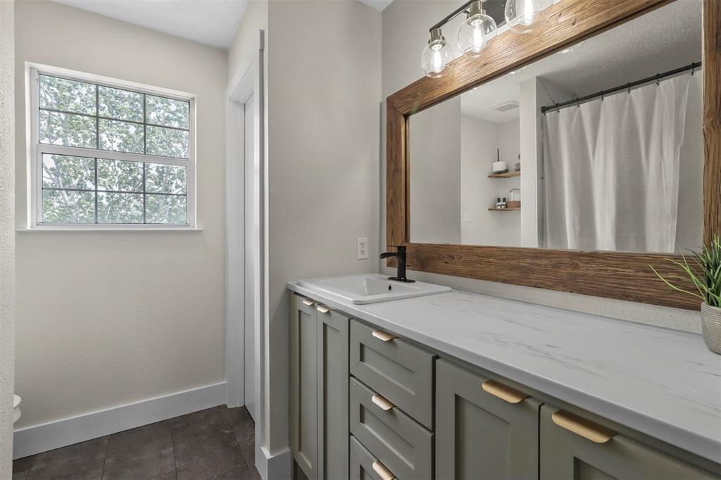 Hunt Thomas - Residential