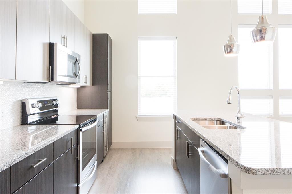 MISTLETOE HEIGHTS ADDN-FTW - Residential Lease