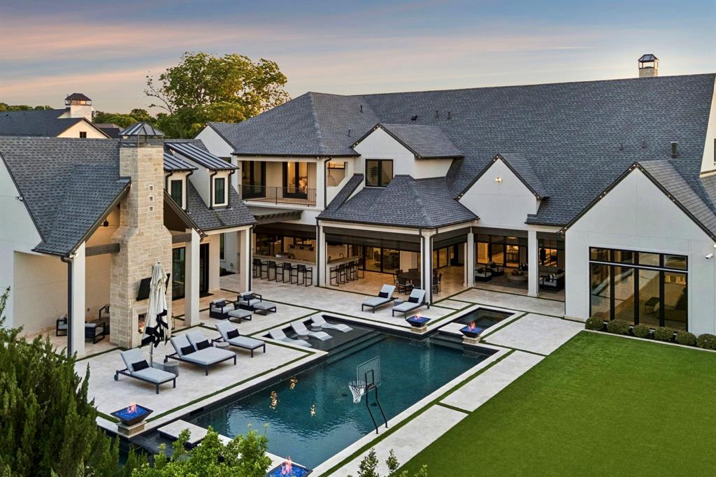 460 Michelle Way