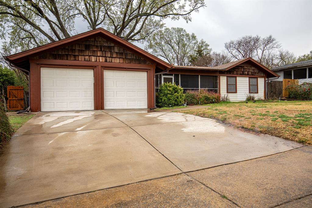 4805 Trail Lake Drive