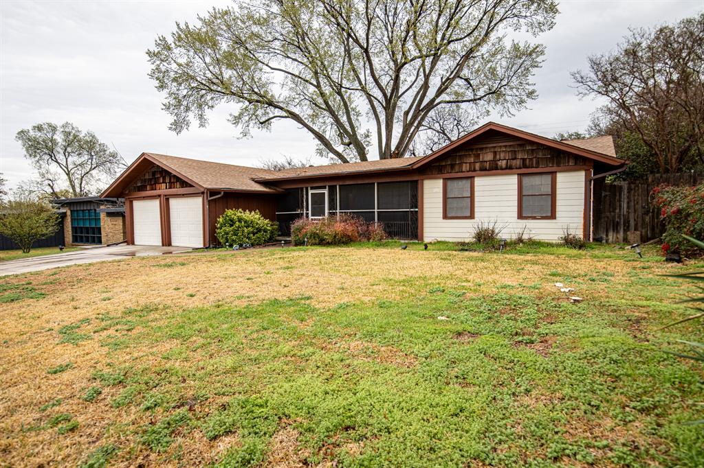 4805 Trail Lake Drive