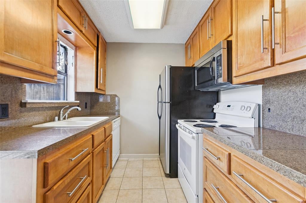 2111 E Belt Line Road 158B