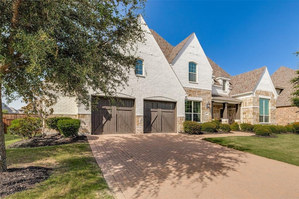 2726 Corral Drive