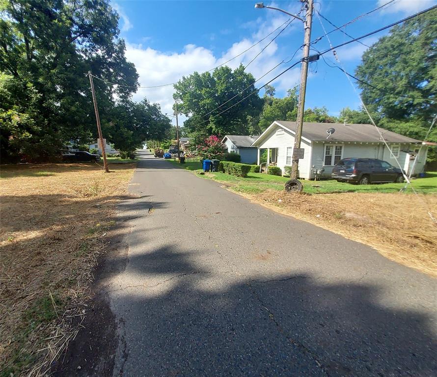 2417 Roosevelt Avenue