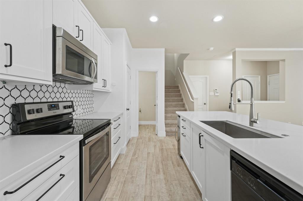 The Cascades At The Legends Ph - Residential Lease