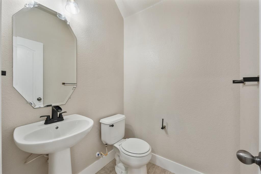 The Cascades At The Legends Ph - Residential Lease