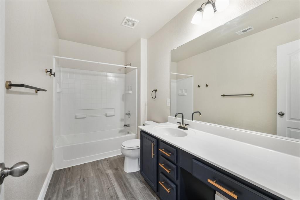 The Cascades At The Legends Ph - Residential Lease