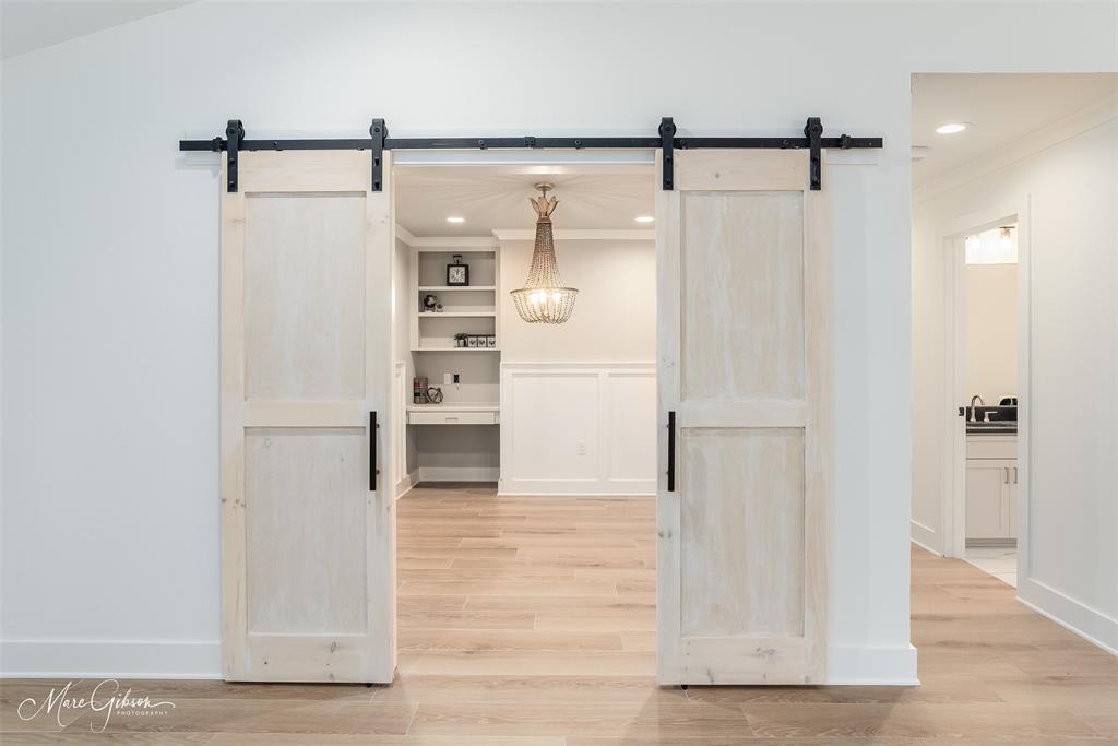 J E Jones - Residential