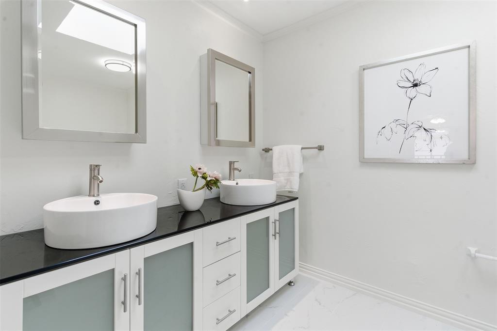 MEADOWS WEST - Residential