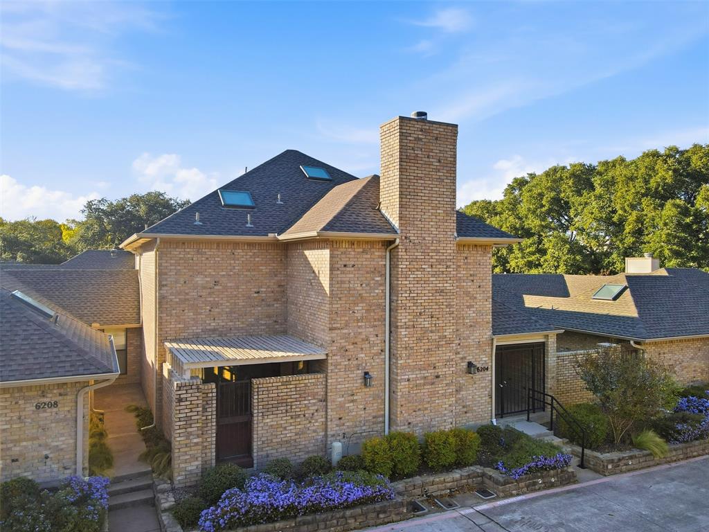 MEADOWS WEST - Residential