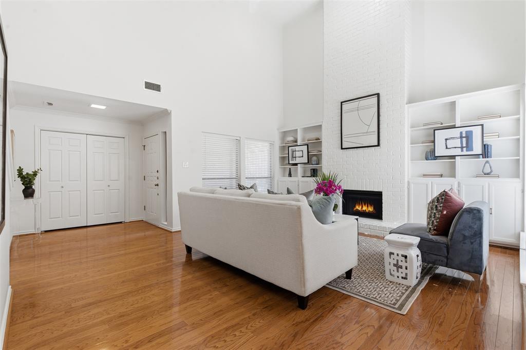 MEADOWS WEST - Residential