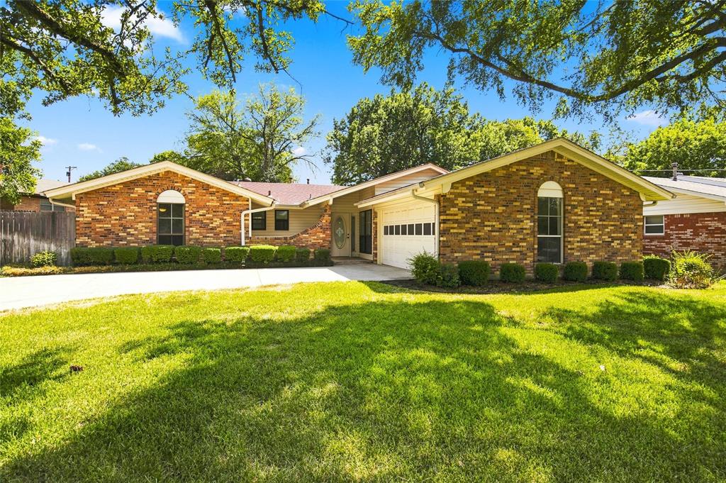 820 E Windsor Drive