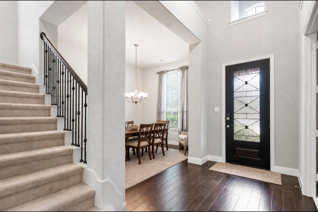 1003 Fenwick Lane