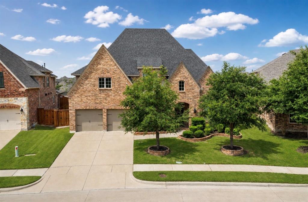 1003 Fenwick Lane