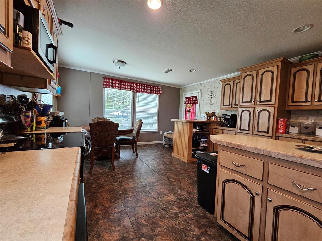 201 Little River Bend