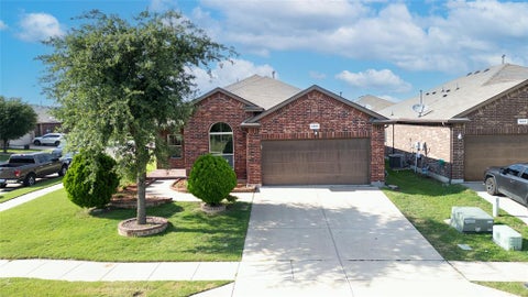 Photo of 1801 Potrillo Lane, Fort Worth, TX 76131 (MLS # 21405176)