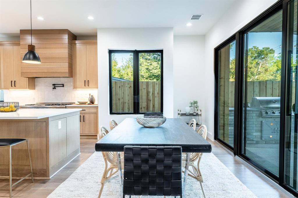 Wilshire Heights - Residential