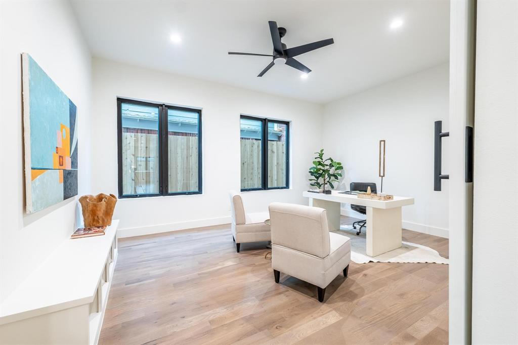 Wilshire Heights - Residential