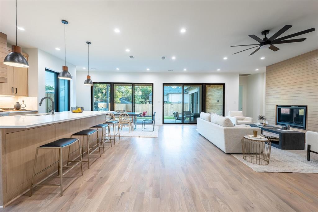 Wilshire Heights - Residential