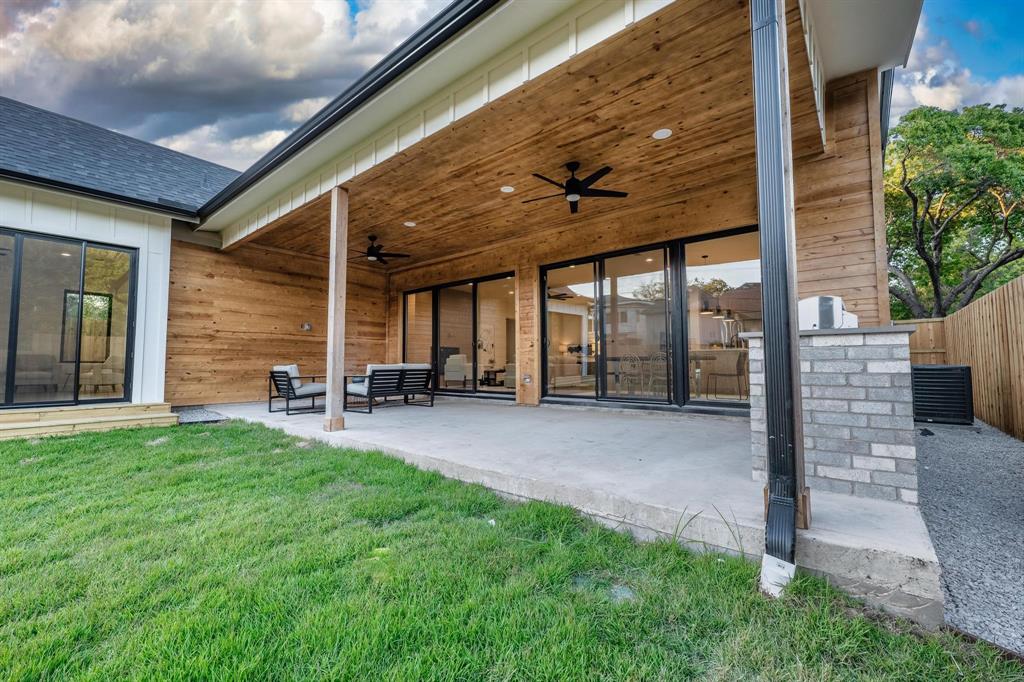 Wilshire Heights - Residential