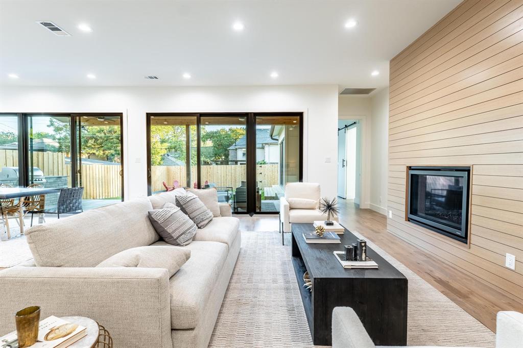 Wilshire Heights - Residential