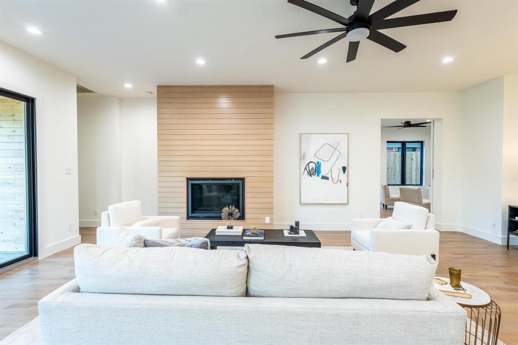 Wilshire Heights - Residential