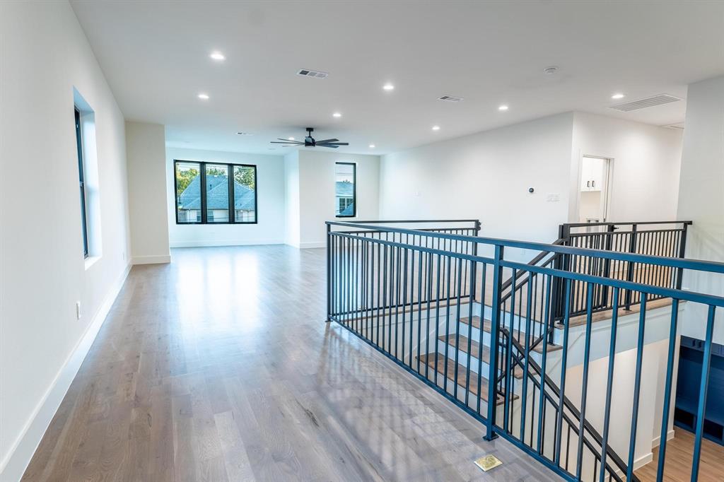 Wilshire Heights - Residential