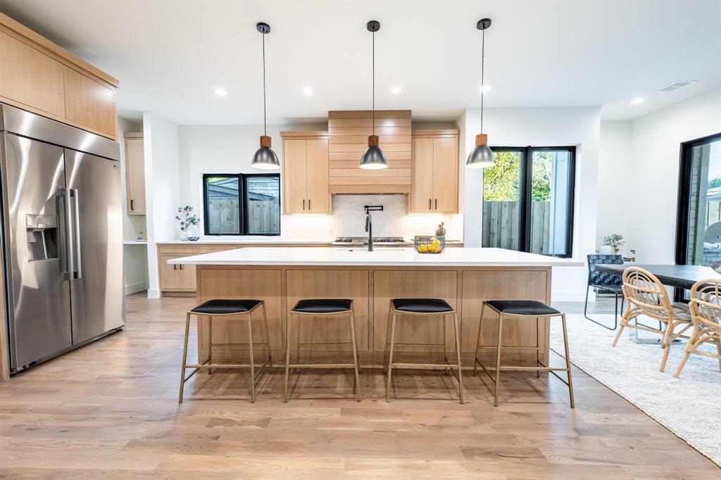 Wilshire Heights - Residential